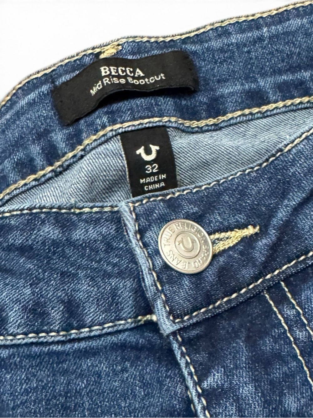 True Religion Becca Bootcut Mid Rise Cuff Jeans Medium Wash Size 32 - Picture 4 of 10